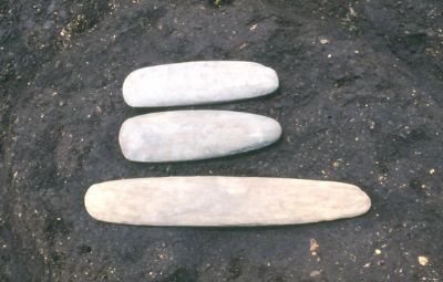 石斧（6×20cm、6×33cm）